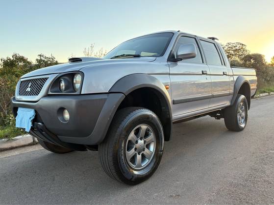 MITSUBISHI L200 2.5 GL 4X4 CD 8V TURBO DIESEL 4P MANUAL MITSUBISHI L200 2.5 GL 4X4 CD 8V TURBO DIESEL 4P MANUAL